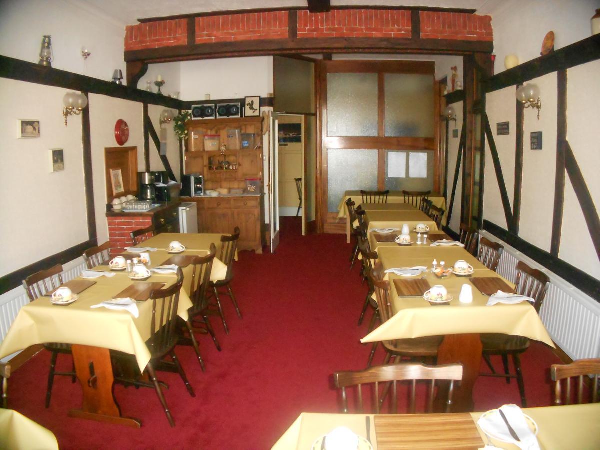 St Annes 3*
