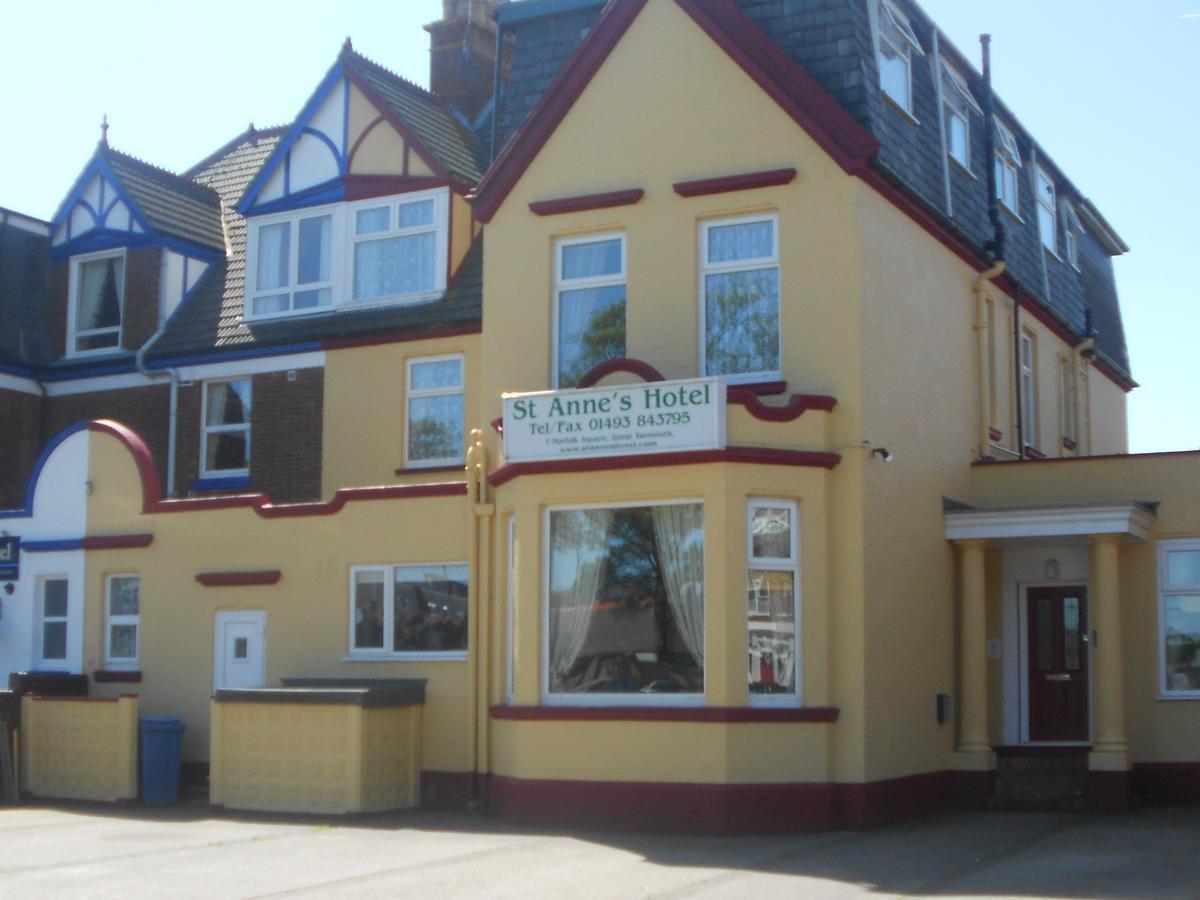 St Annes Couette-café